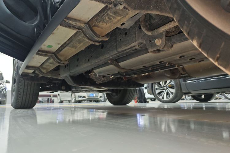 坦克300 2025款 2.0T 征服者局部细节9002