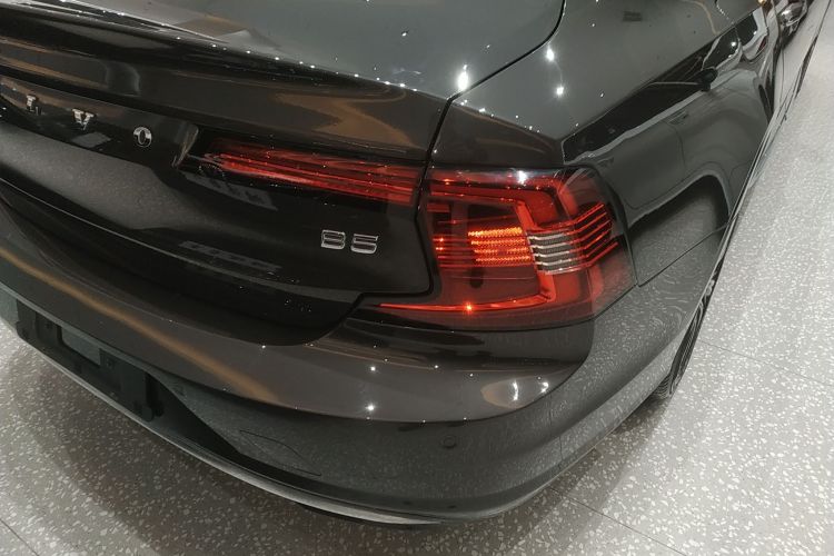 沃尔沃S90 2022款 B5 智逸豪华版车身外观6006