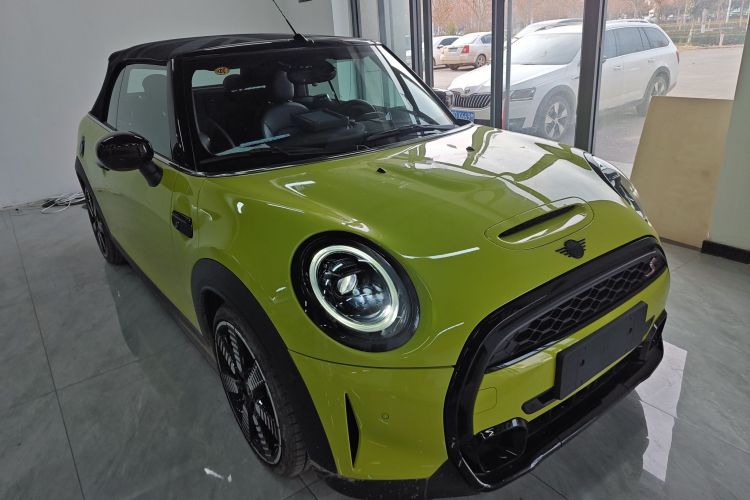 MINI 2023款 改款 2.0T COOPER S CABRIO 艺术家车身外观3