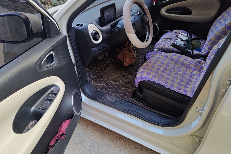 五菱汽车 五菱缤果 2023款 203km 轻享款中控内饰20