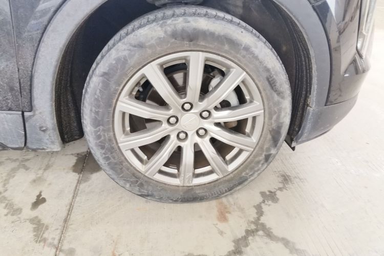 凯迪拉克XT4 2018款 28T 两驱领先型车身外观6007