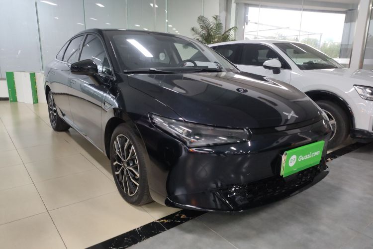 小鹏P5 2024款 500Plus版车身外观3