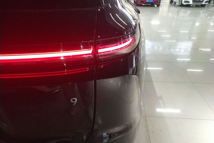 理想汽车 理想L9 2023款 Pro车身外观9