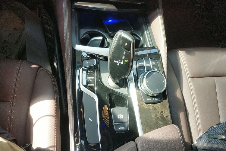 宝马5系 2019款 525Li M运动套装局部细节18