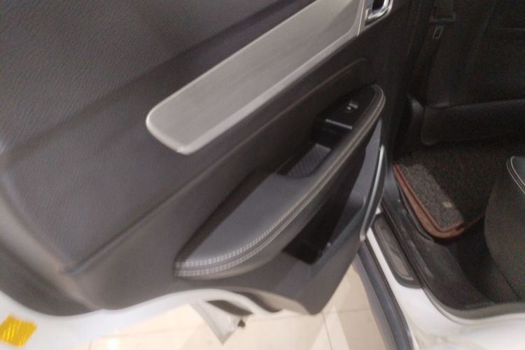 吉利汽车 远景X6 2018款 1.8L 手动4G互联豪华型中控内饰7008