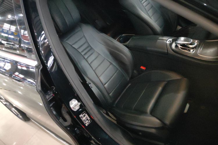 奔驰E级 2018款 E 200 L 运动型局部细节41
