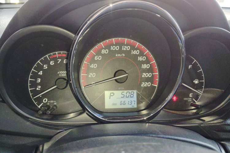 丰田 威驰 2022款 1.5L 20周年纪念版局部细节14