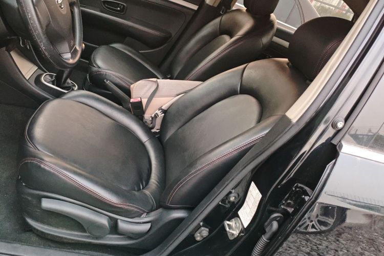 日产 轩逸 2012款 经典 1.6XE 手动舒适版局部细节19