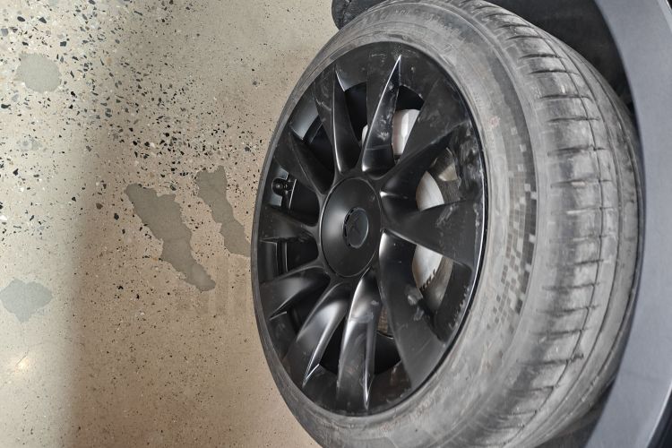 特斯拉 Model Y 2021款 标准续航后驱版车身外观6002