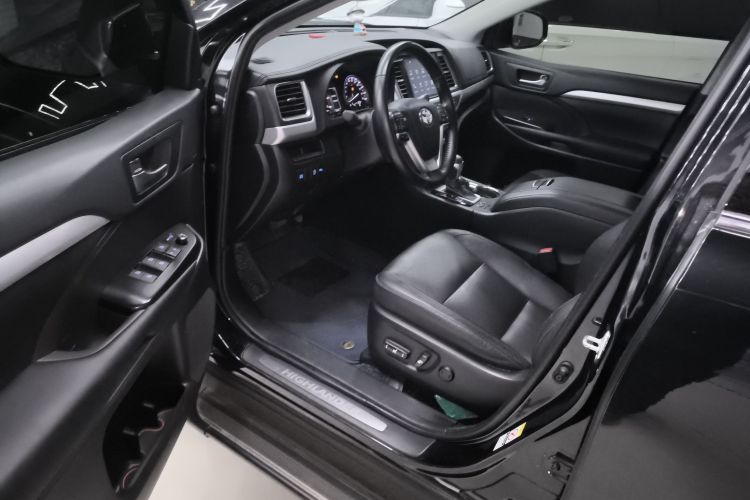 丰田 汉兰达 2021款 2.0T 四驱豪华版 7座中控内饰20