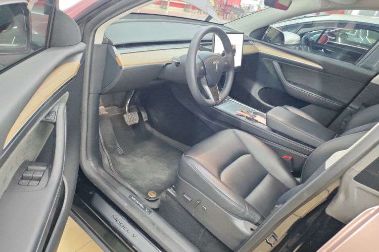 特斯拉 Model Y 2022款 改款 后轮驱动版中控内饰20