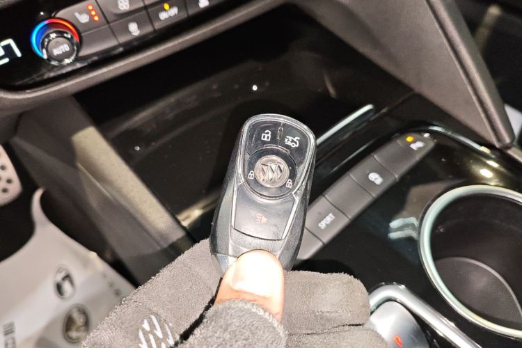 别克 君威 2020款 GS 28T 精英型中控内饰11