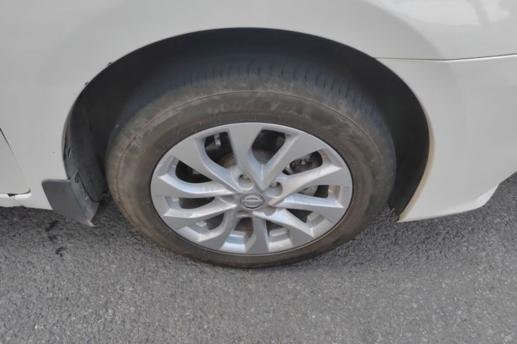 日产 轩逸 2016款 1.6XV CVT智享版车身外观10