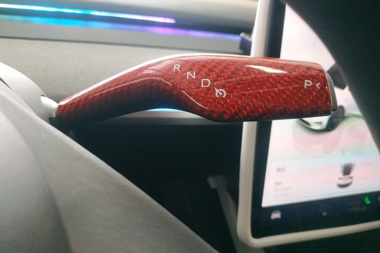 特斯拉 Model Y 2022款 后轮驱动版中控内饰18