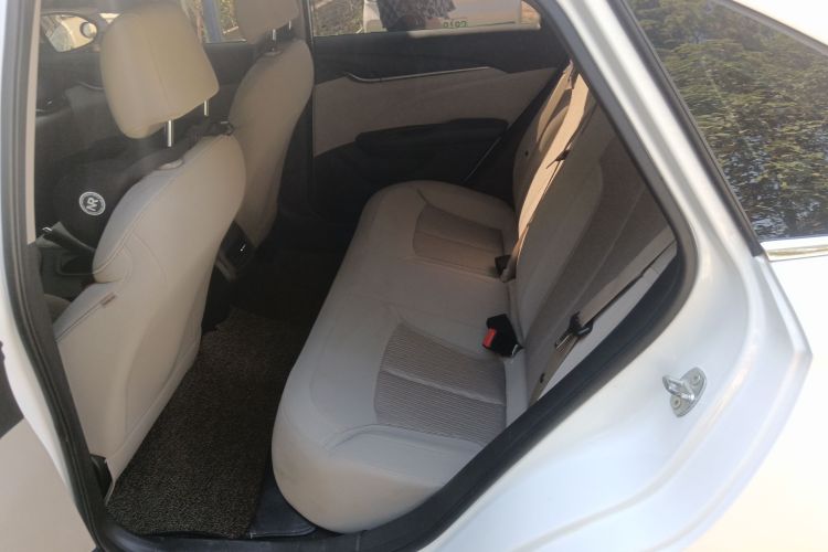 别克 英朗 2019款 15T 双离合进取型 国VI中控内饰21