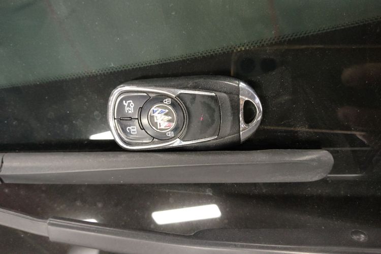 别克 君威 2020款 552T 精英型中控内饰11