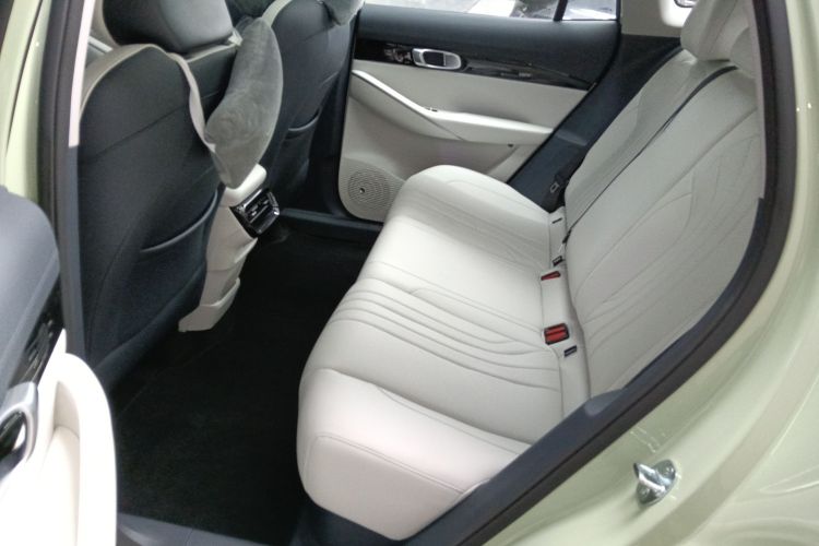 吉利银河 银河E5 2024款 440km 探索版中控内饰7004