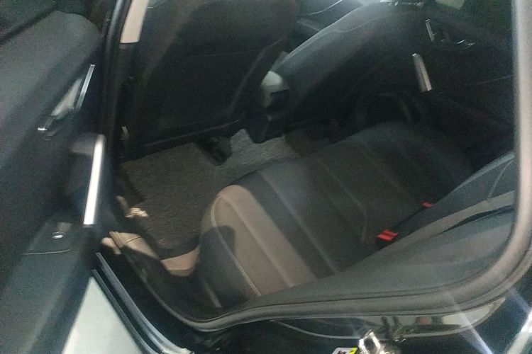 奥迪Q2L 2020款 35 TFSI 进取动感型中控内饰21