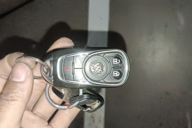 别克GL8 2017款 ES 28T 豪华型 国V中控内饰7001