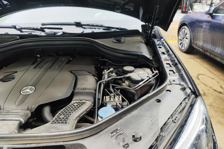 奔驰GLE 2015款 GLE 320 4MATIC局部细节9007