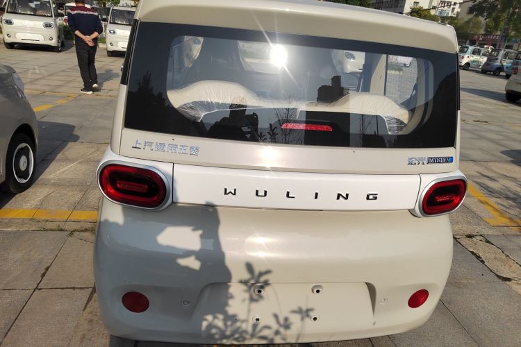 五菱汽车 宏光MINIEV 2024款 第三代 215km 青春版车身外观6