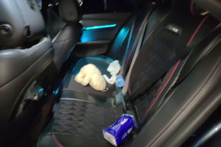 凯迪拉克CT4 2021款 28T 风尚型中控内饰7004