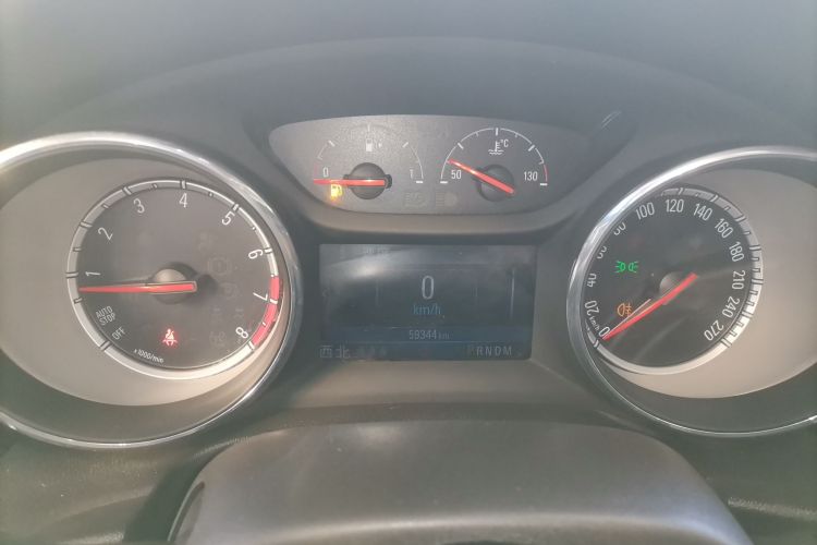 别克 君威 2019款 20T 豪华型 国VI中控内饰14