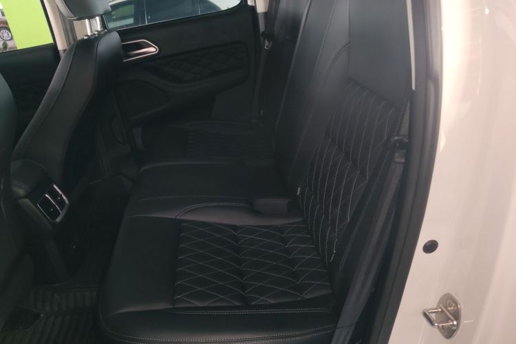 长城 炮 2020款 2.0T自动柴油两驱舒适版GW4D20M中控内饰7004