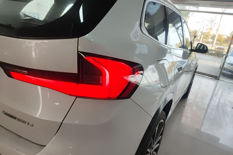 宝马X1 2023款 xDrive25Li X设计套装车身外观6006