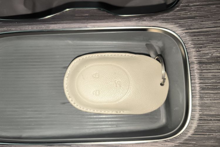 蔚来ES7 2022款 100kWh 首发版中控内饰7001