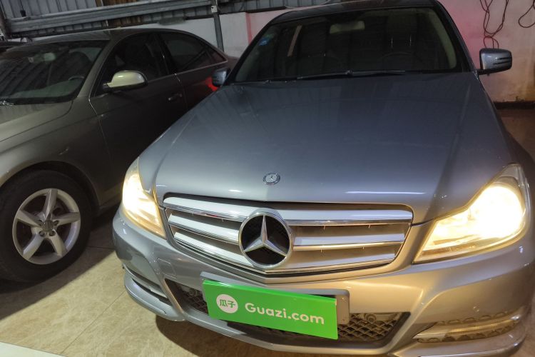 奔驰C级 2013款 C 260 CGI 优雅型车身外观2