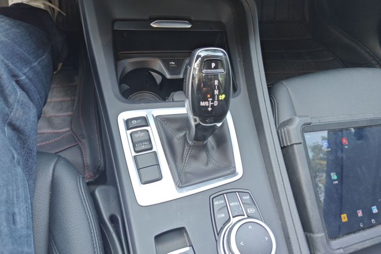 宝马1系 2023款 120i M运动版局部细节18