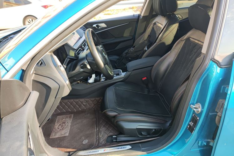 宝马2系(进口) 2021款 225i 四门轿跑车 M运动套装中控内饰19