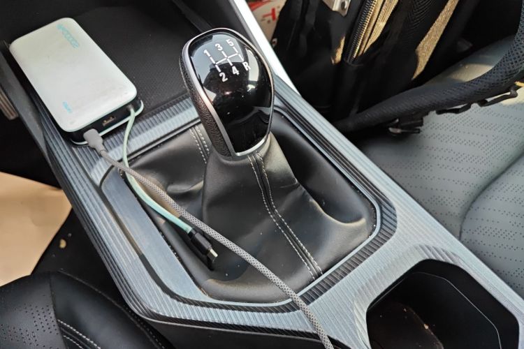 吉利汽车 帝豪 2022款 第4代 1.5L 手动豪华型中控内饰18