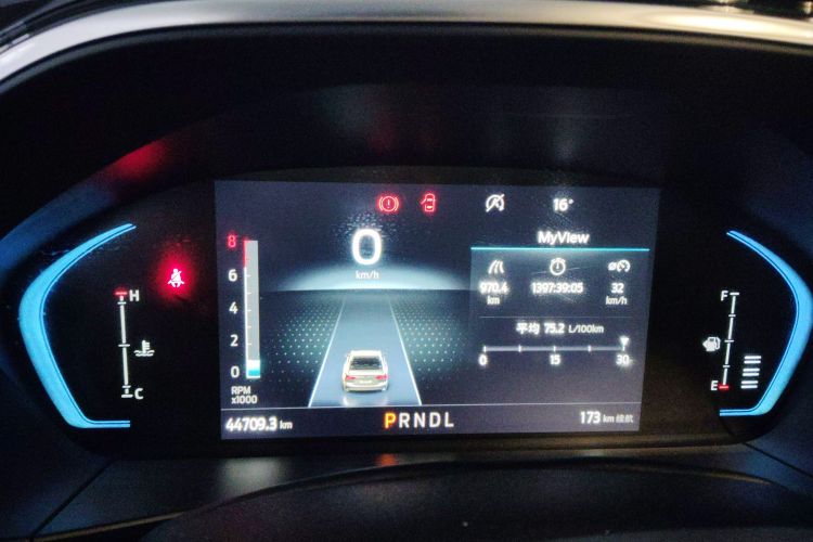 福特 福克斯 2022款 三厢 EcoBoost 180 自动竞速版中控内饰14