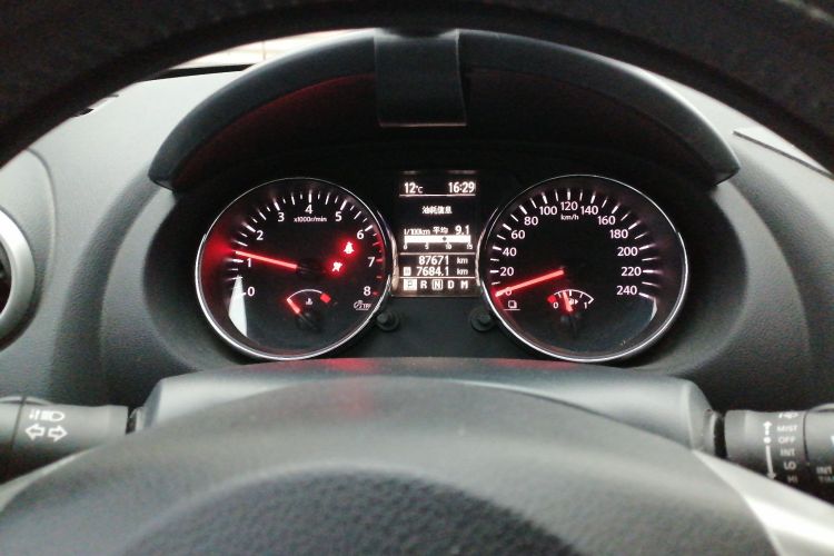 日产 逍客 2012款 2.0XL 火 CVT 2WD中控内饰14