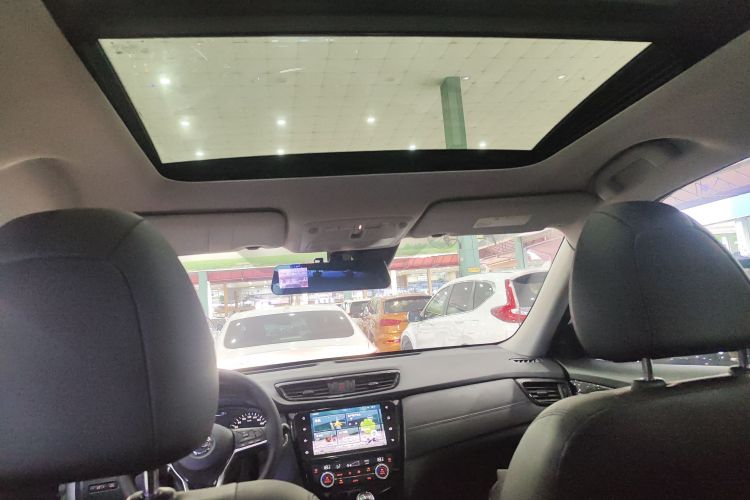 日产 奇骏 2019款 2.0L CVT智联舒适版 2WD中控内饰22