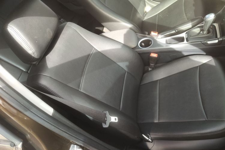 宝马X1 2013款 sDrive18i 时尚型局部细节41