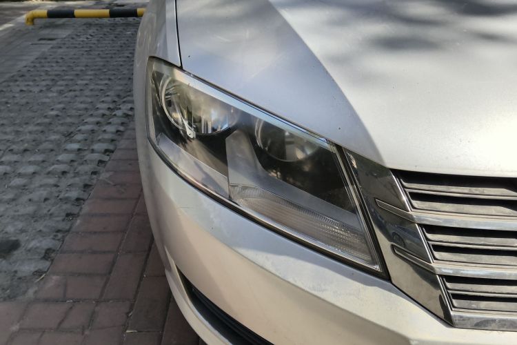 大众 朗逸 2013款 改款经典 1.6L 自动风尚版车身外观8