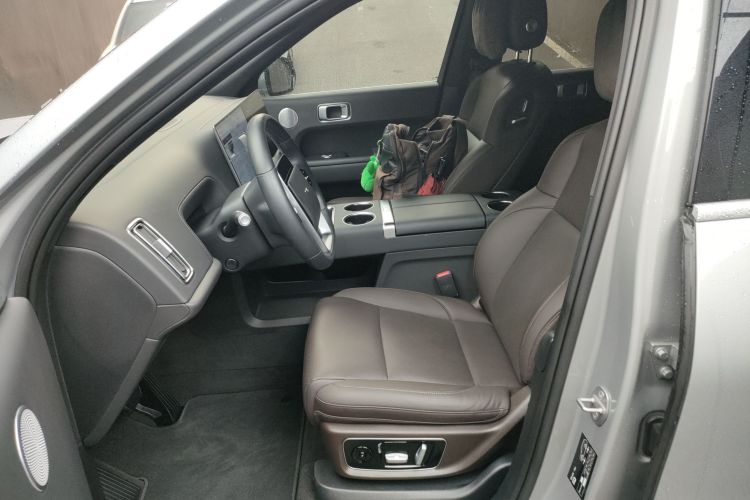 理想汽车 理想L9 2022款 Max局部细节19