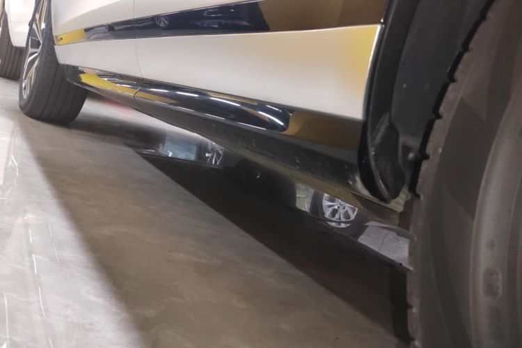 路虎 揽胜极光 2020款 249PS R-DYNAMIC S 运动版局部细节9002