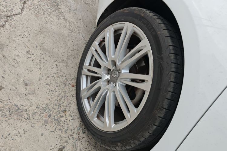 奥迪A8 2013款 A8L 45 TFSI quattro舒适型车身外观6003