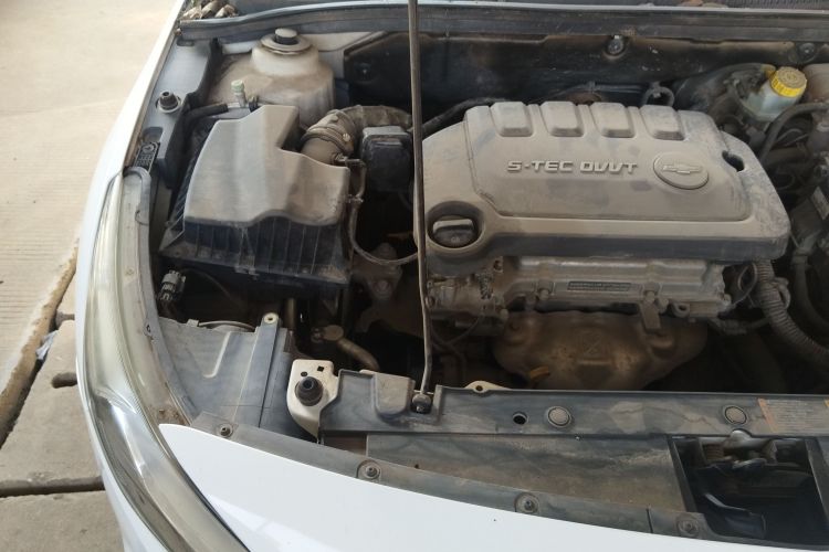 雪佛兰 科鲁兹 2015款 1.5L 经典 SE MT机舱底盘25