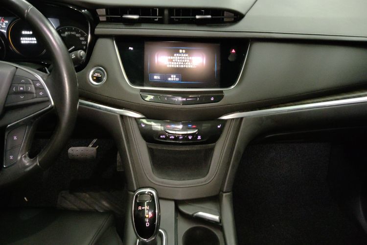 凯迪拉克XT5 2018款 25T 豪华型中控内饰16