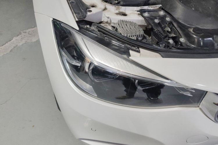 宝马3系GT 2019款 320i M运动套装车身外观6006