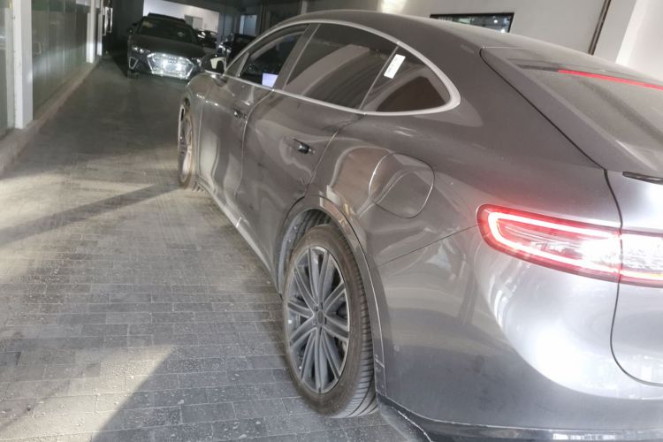 鸿蒙智行 智界R7 2025款 增程 251km Max车身外观4