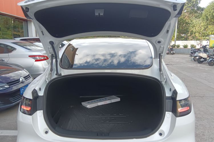 零跑汽车 零跑C01 2023款 525舒享版机舱底盘23