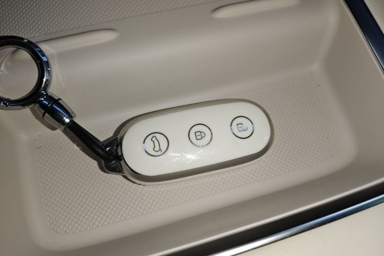 理想汽车 理想L7 2023款 Air中控内饰11