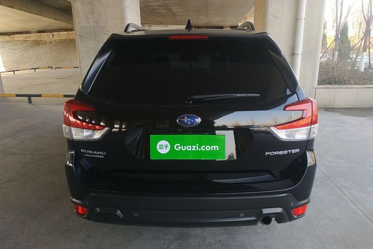 斯巴鲁 森林人 2020款 2.0i 豪华版车身外观6