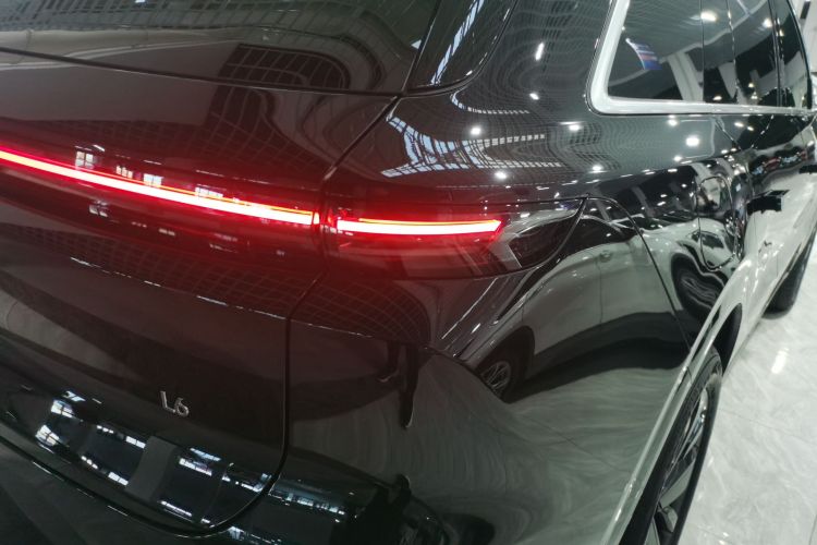 理想汽车 理想L6 2025款 Pro 智能焕新版车身外观6006